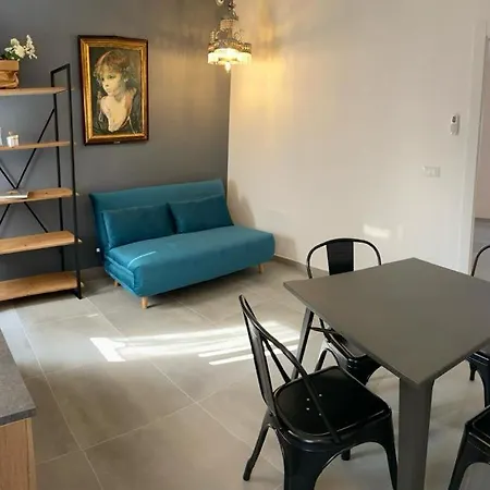 Centro Storico Sottomarina “industrial” Lägenhet